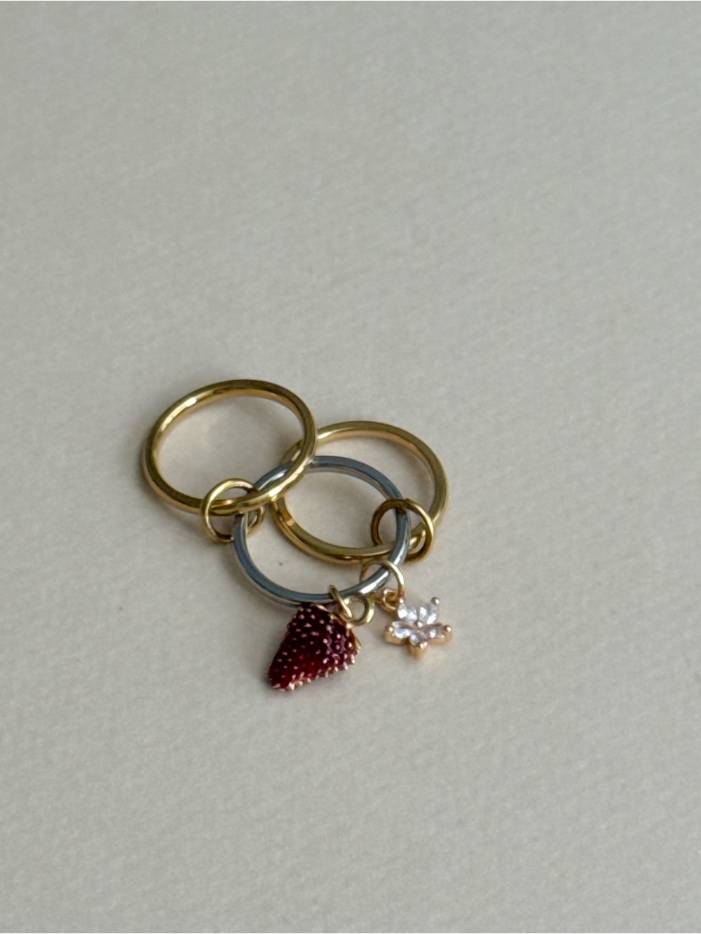 Strawberry Ring D246 - Picture 6 of 9